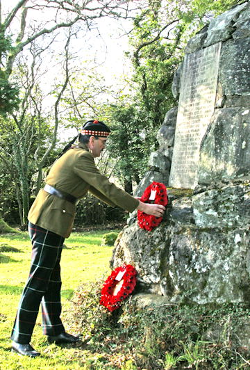 Laying of wreath in 2009